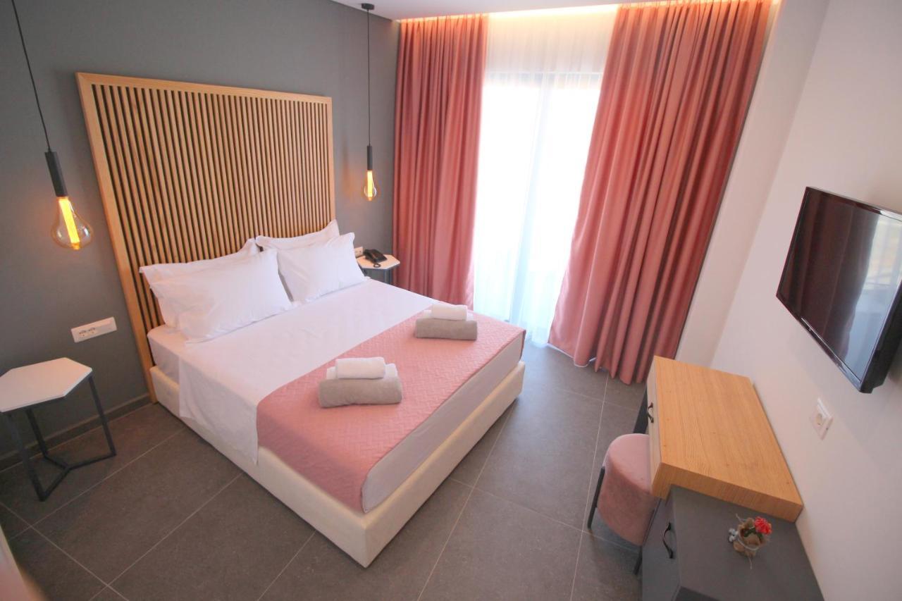 Blue Eye Hotel Ksamil Esterno foto