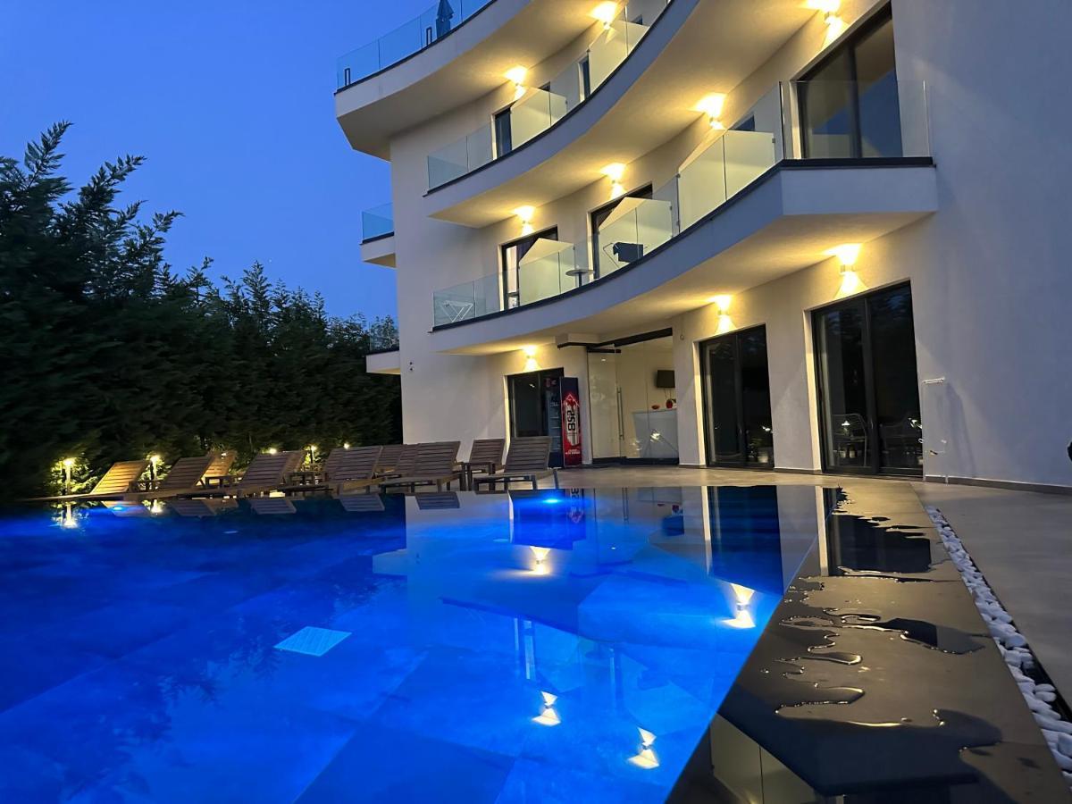 Blue Eye Hotel Ksamil Esterno foto