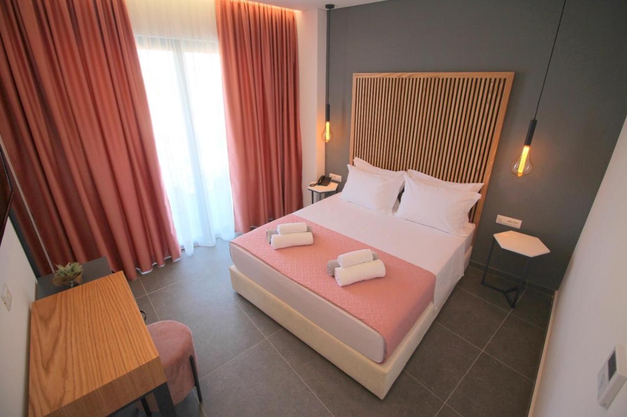 Blue Eye Hotel Ksamil Esterno foto
